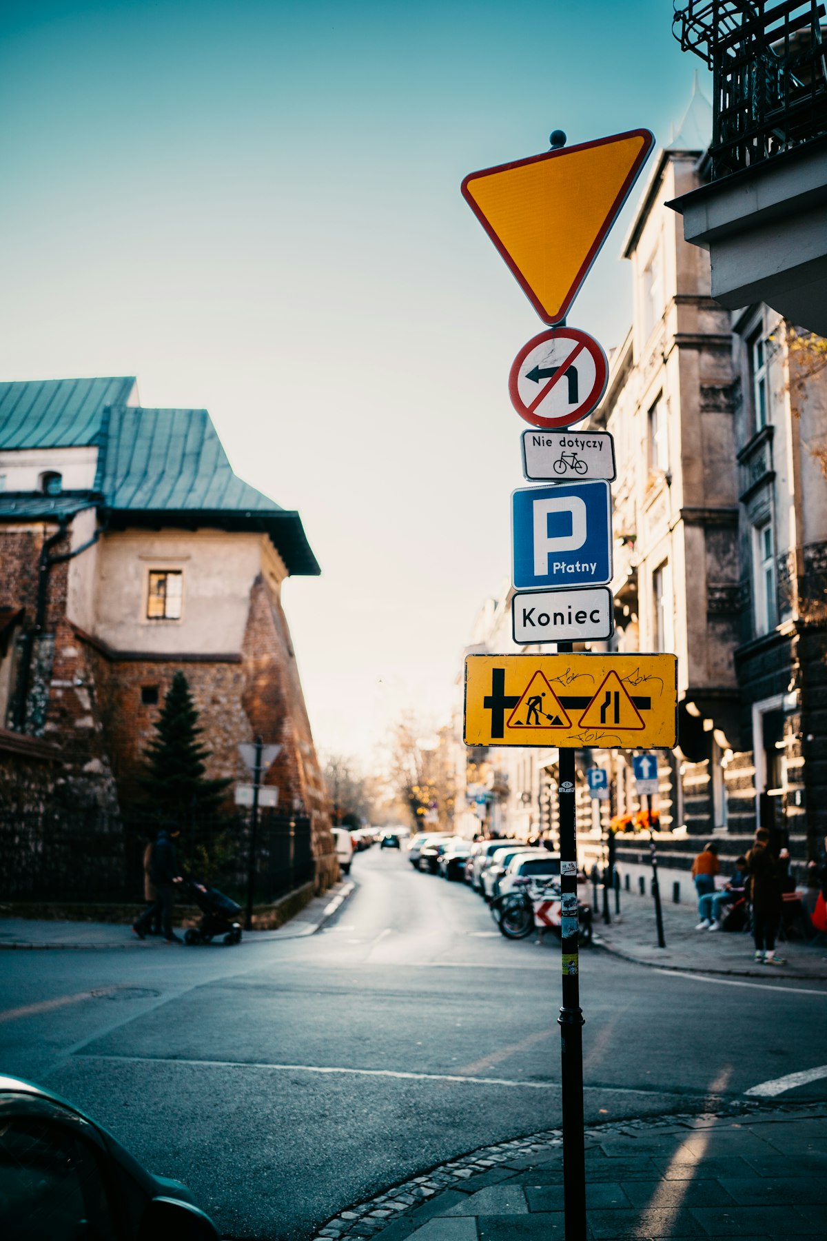 Polskie znaki drogowe — teoria na kurs prawa jazdy